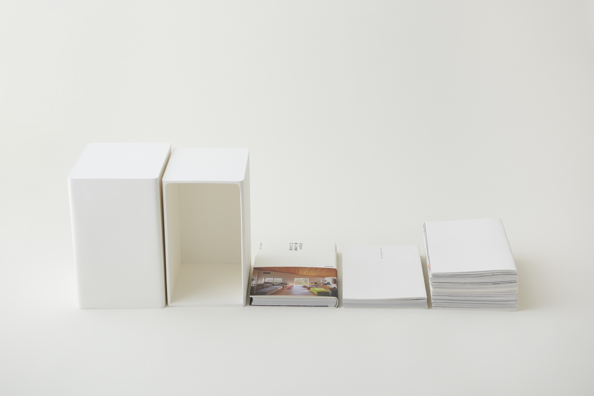 8Books & 8Boxes 『集いの建築、円いの空間』